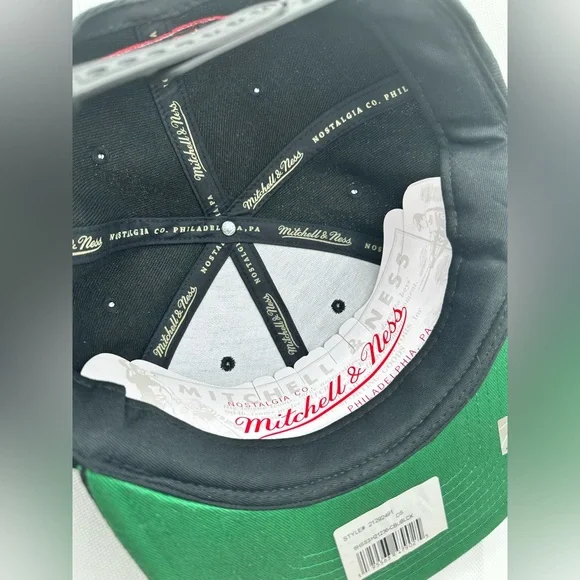 Chicago Bulls NBA 1991 Finals Mitchell & Ness Finals Snapback Black Cap / Hat - Picture 6 of 8